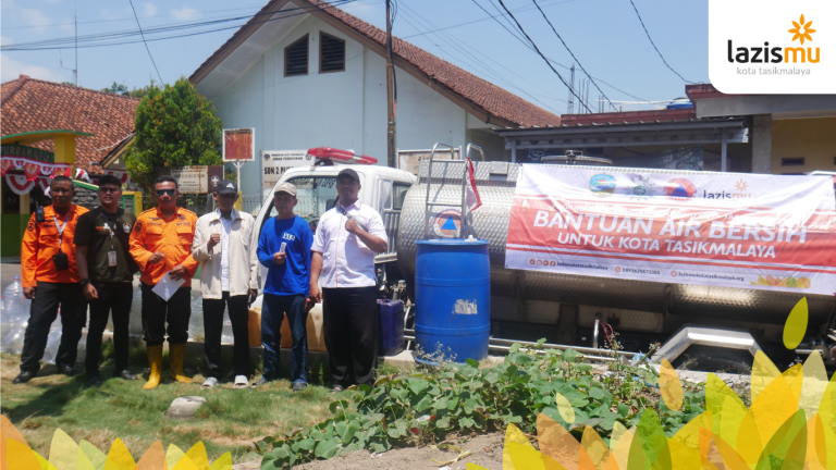 Aksi Cepat Tanggap Kekeringan Tahap Kedua, Lazismu dan BPBD Salurkan Air Bersih untuk Warga Babakan Nangerang